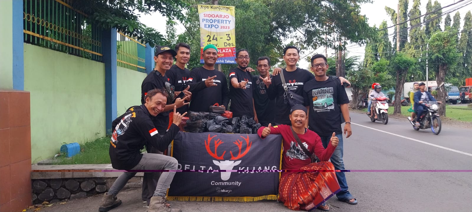 Kijang berbagi Takjil