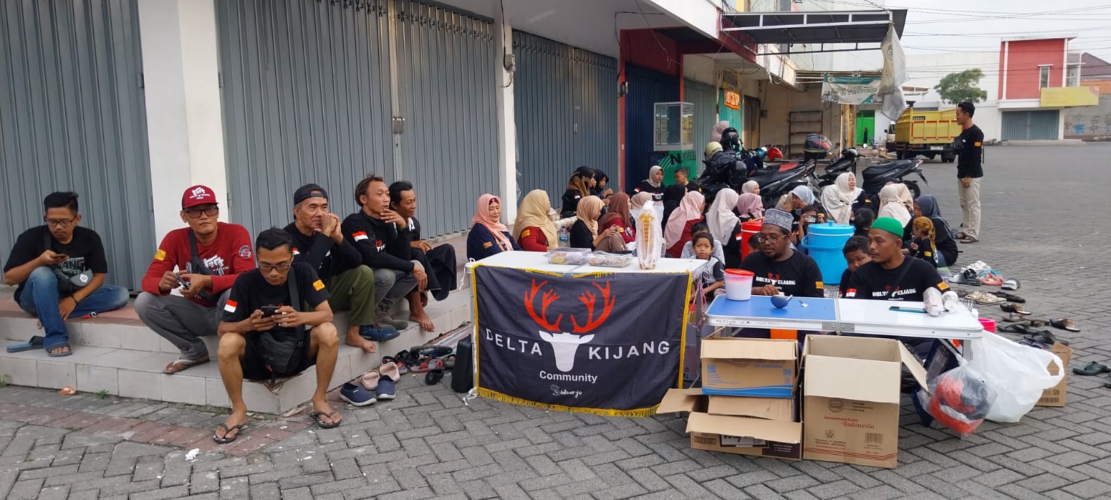 Kijang berbagi Takjil Ramadhan